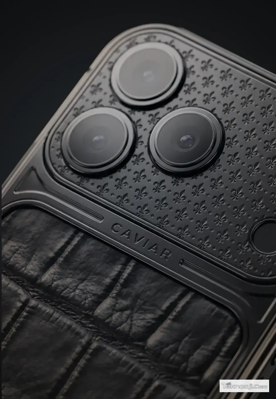 iPhone 18 Pro Şimdiden Ön Siparişte: Caviar’dan Ev Parasına Satılan Ultra Lüks "Royal Colors" Koleksiyonu