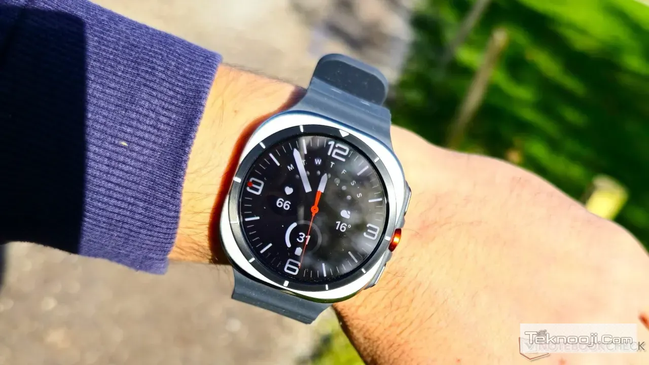 Galaxy Watch Ultra 2'nin Köşeli Tasarımı ve Galaxy Watch 9 Classic Belirsizliği