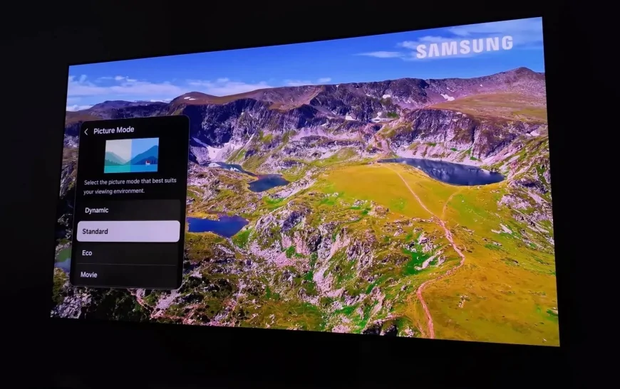 Samsung S95F OLED TV İncelemesi: Samsung'un 2025'teki Göz Kamaştıran Zirvesi ve Teknolojik Üstünlüğü